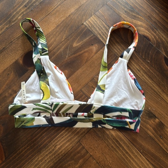 Vitamin A XS Bikini Top Tropical print - Picture 2 of 3